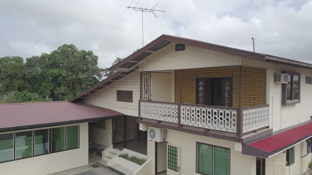 Luxe Perceel met Appartementencomplex, Villa & Zwembad te Koop Hanna's Lustweg 176 — Wanica, Suriname in District Wanica, De Nieuwe Grond, Hanna's Lustweg No. 176, Wanica